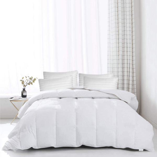 10.5 TOG HOLLOW FIBER SUMMER QUILT/DUVET with 4 Pillows