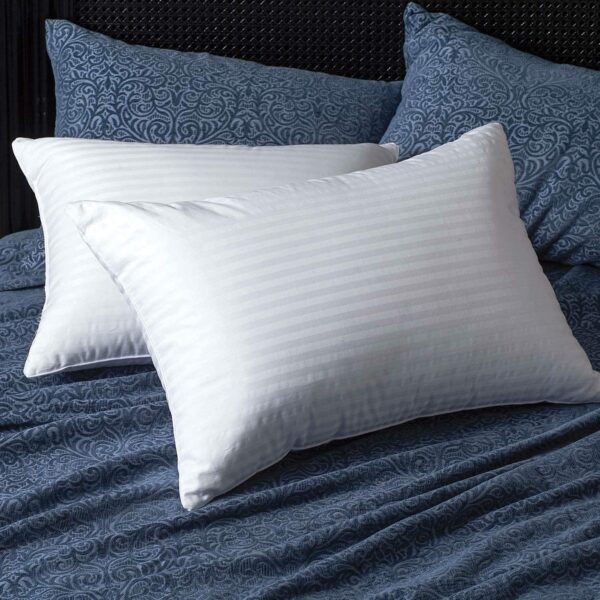 10.5 Tog Hollowfibre Extra Soft Quilt/Duvet with 2 Hotel Quality Pillows - Image 3